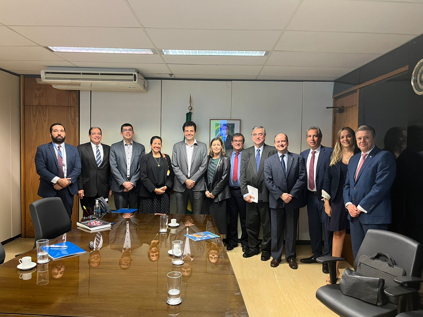 Mistura de biodiesel ao diesel e CBIOs foram temas de reunião no Ministério de Minas e Energia com presença da BRASILCOM (agosto 2022)