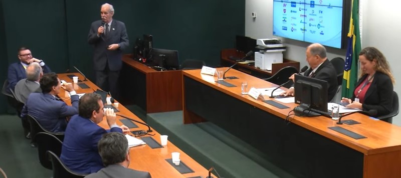 BRASILCOM destaca em audiência pública a importância da ANP na fiscalização da mistura obrigatória de biodiesel no óleo diesel B (outubro 2025)