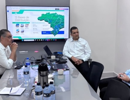 Parlamentares visitam associadas BRASILCOM (2) (agosto 2026)